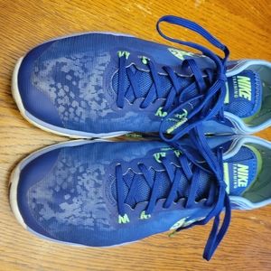 Nike Flex Experience Rn 4 women Sz 8.5